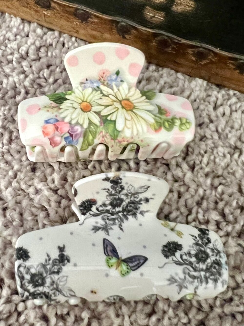 MacKenzie-Childs x Goody 2 Floral Butterfly Claw Hair Clips